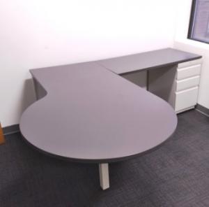 P Top - Single Pedestal Desk
