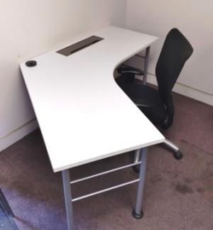 7' - V Shaped - Laminate Desk